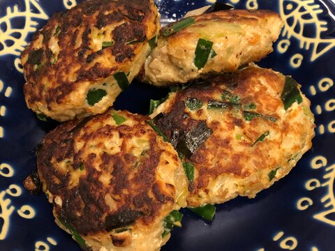 簡単♪夕飯に♪コチュジャン入り♪にらハンバーグ♪